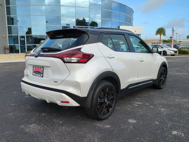 2022 Nissan Kicks SR