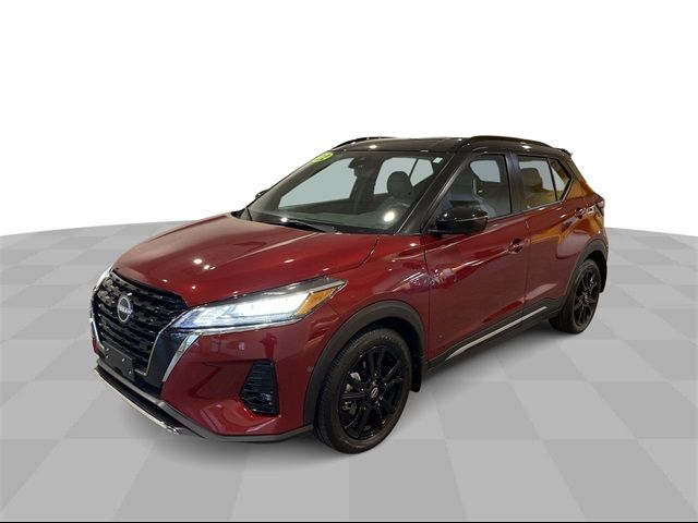 2022 Nissan Kicks SR