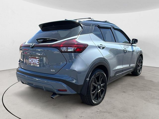 2022 Nissan Kicks SR