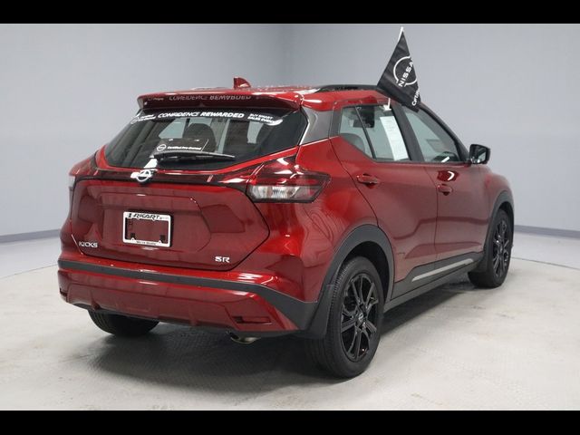 2022 Nissan Kicks SR