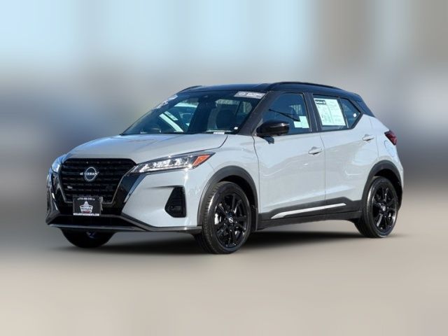 2022 Nissan Kicks SR