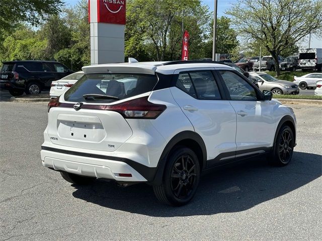 2022 Nissan Kicks SR