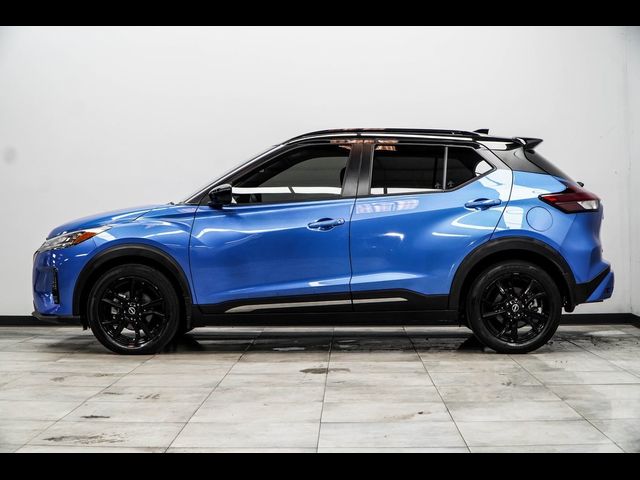 2022 Nissan Kicks SR