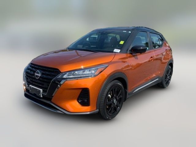 2022 Nissan Kicks SR
