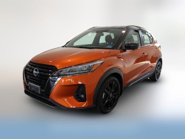 2022 Nissan Kicks SR