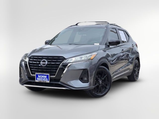 2022 Nissan Kicks SR
