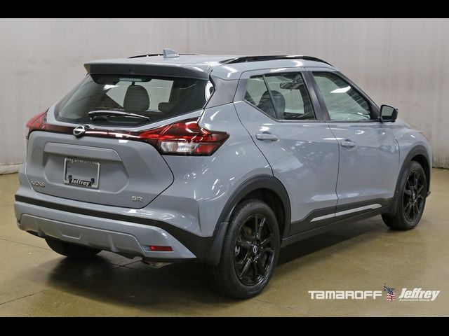 2022 Nissan Kicks SR