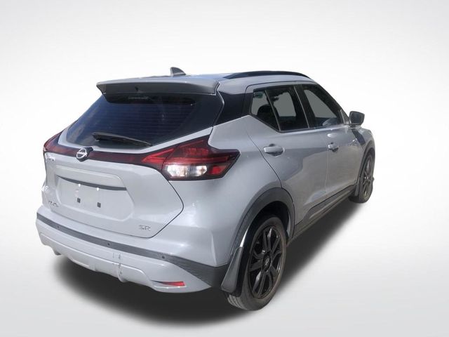 2022 Nissan Kicks SR