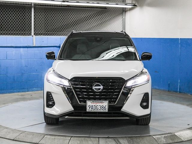 2022 Nissan Kicks SR