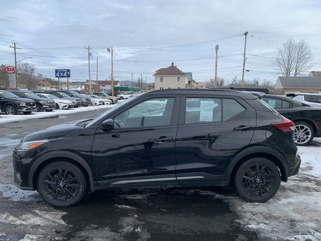 2022 Nissan Kicks SR