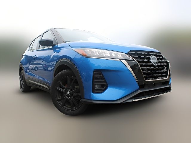 2022 Nissan Kicks SR