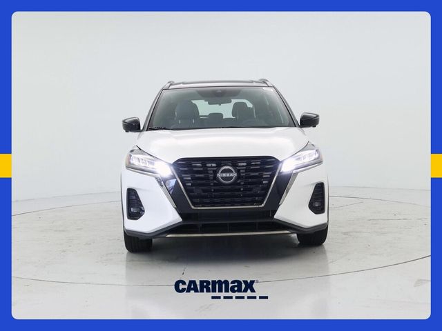 2022 Nissan Kicks SR