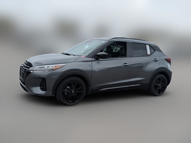 2022 Nissan Kicks SR