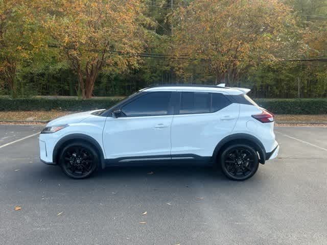 2022 Nissan Kicks SR