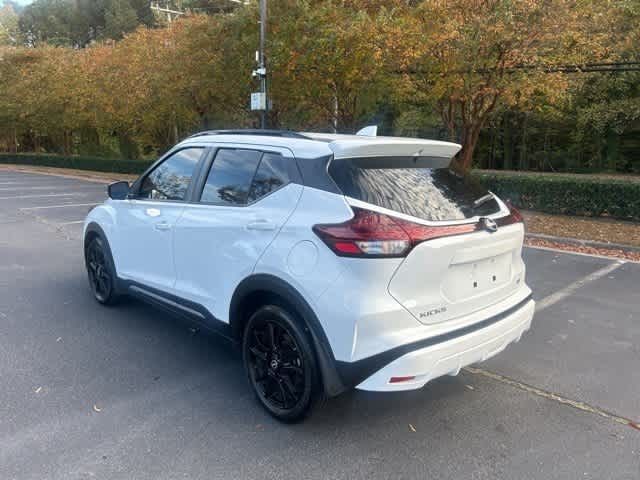 2022 Nissan Kicks SR