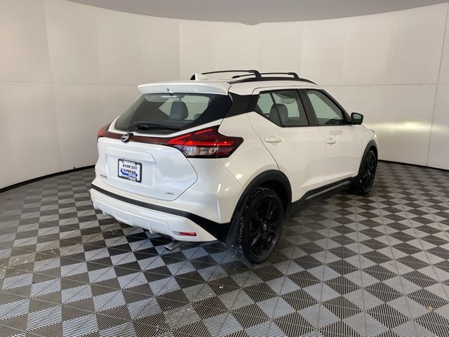 2022 Nissan Kicks SR