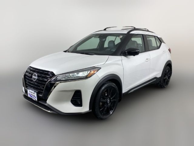 2022 Nissan Kicks SR