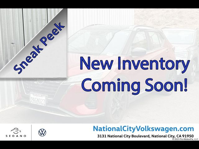 2022 Nissan Kicks SR