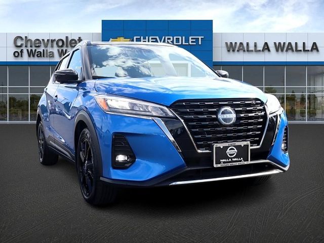 2022 Nissan Kicks SR