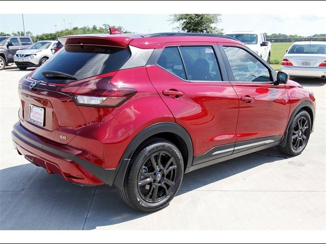 2022 Nissan Kicks SR