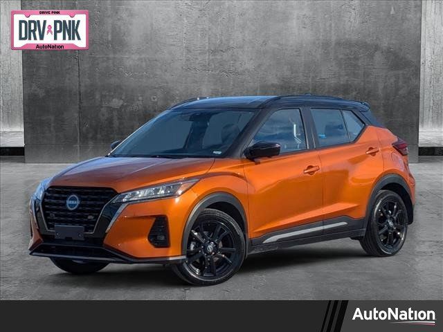 2022 Nissan Kicks SR