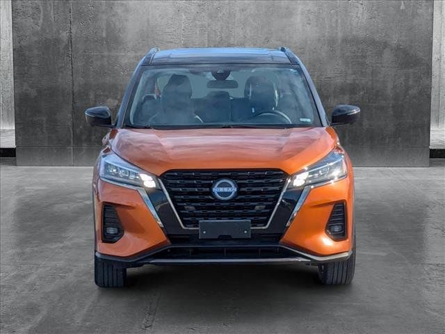 2022 Nissan Kicks SR