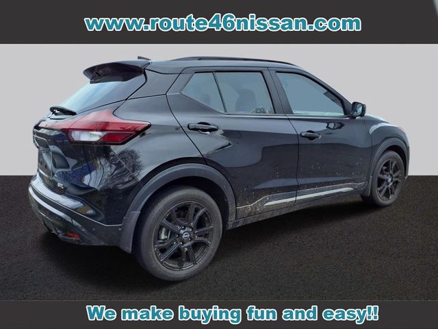 2022 Nissan Kicks SR