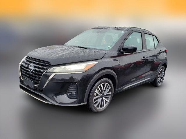 2022 Nissan Kicks SR