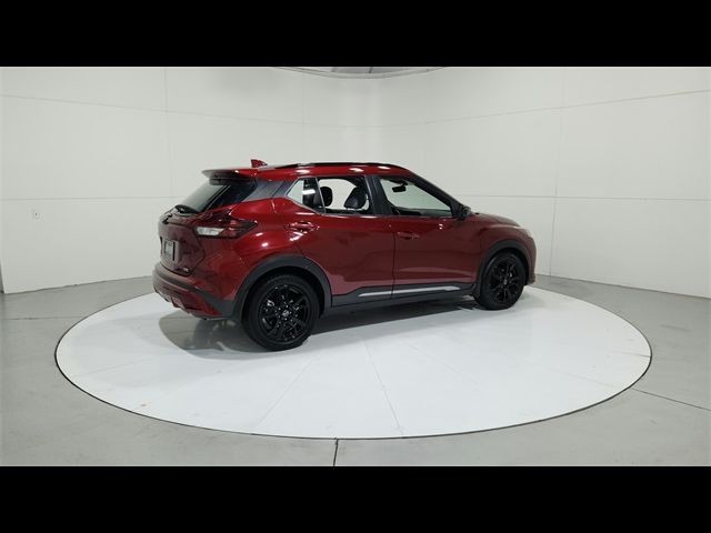 2022 Nissan Kicks SR