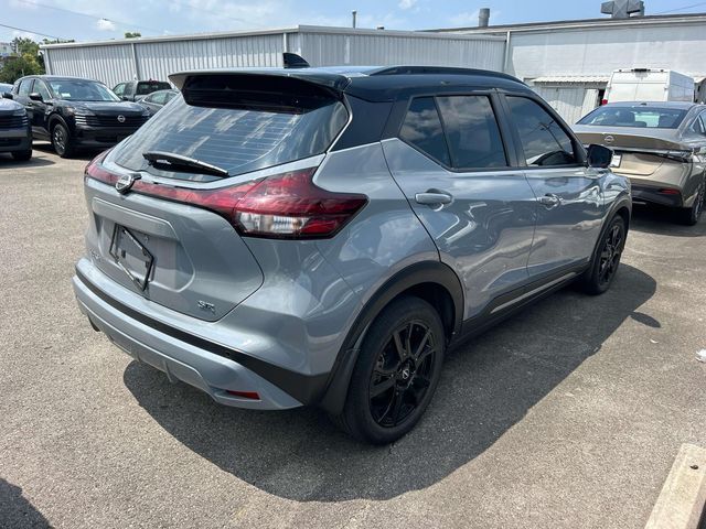 2022 Nissan Kicks SR