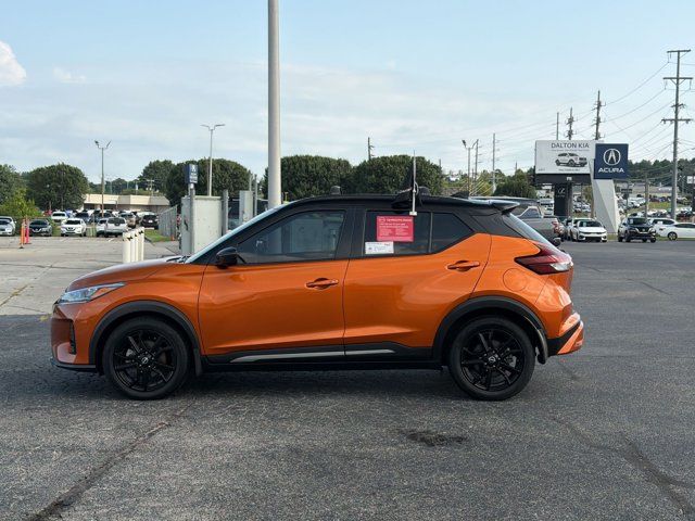 2022 Nissan Kicks SR
