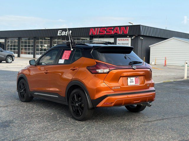 2022 Nissan Kicks SR