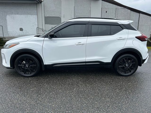 2022 Nissan Kicks SR