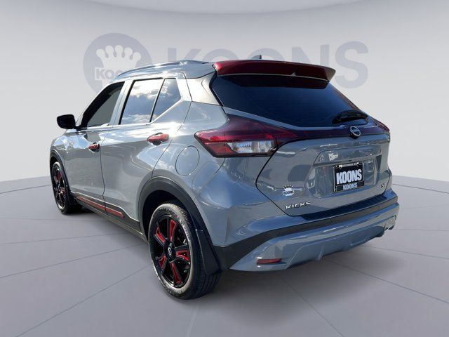 2022 Nissan Kicks SR