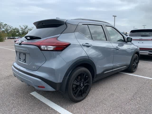 2022 Nissan Kicks SR