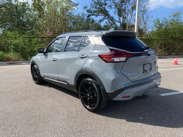 2022 Nissan Kicks SR