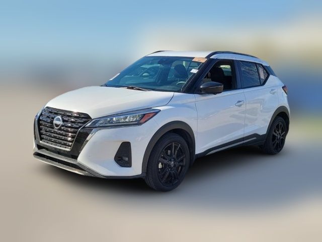 2022 Nissan Kicks SR