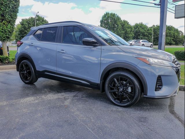 2022 Nissan Kicks SR