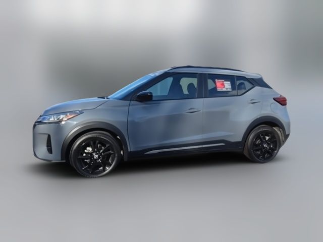 2022 Nissan Kicks SR