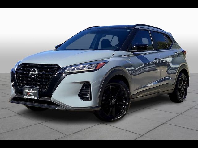 2022 Nissan Kicks SR