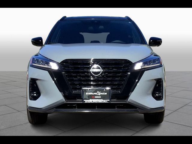 2022 Nissan Kicks SR