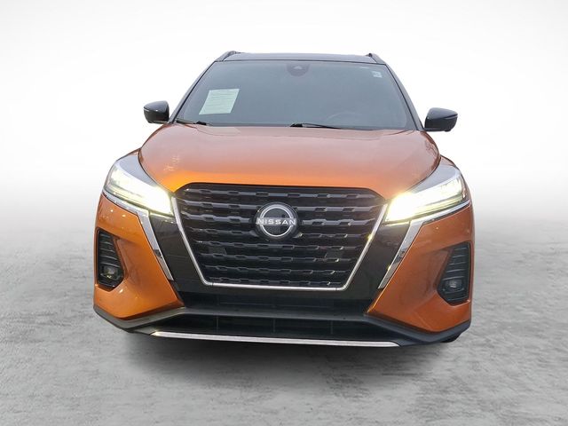 2022 Nissan Kicks SR