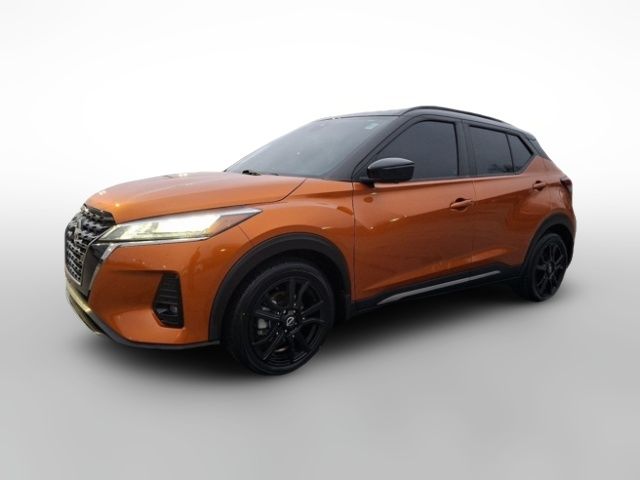 2022 Nissan Kicks SR