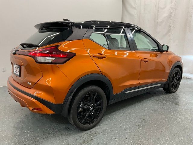 2022 Nissan Kicks SR