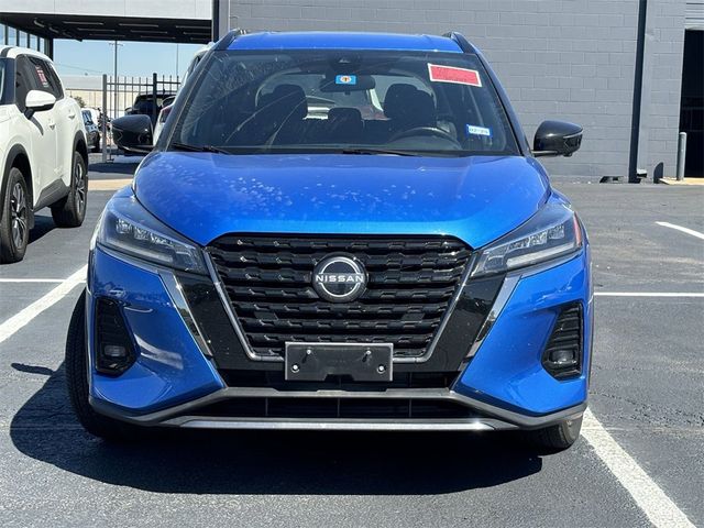 2022 Nissan Kicks SR