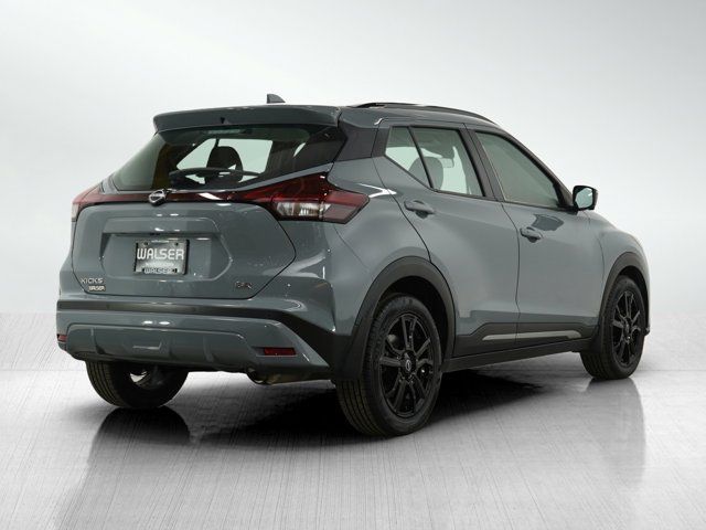 2022 Nissan Kicks SR