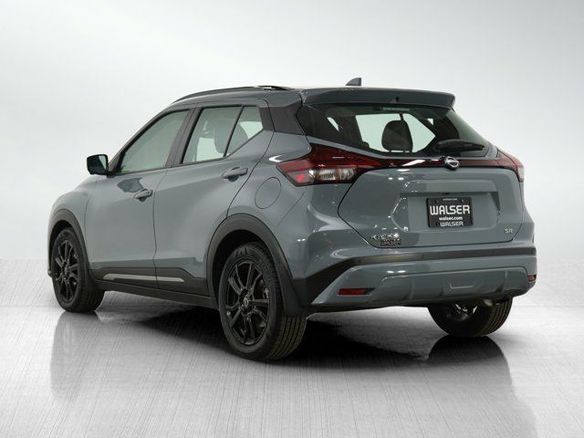 2022 Nissan Kicks SR