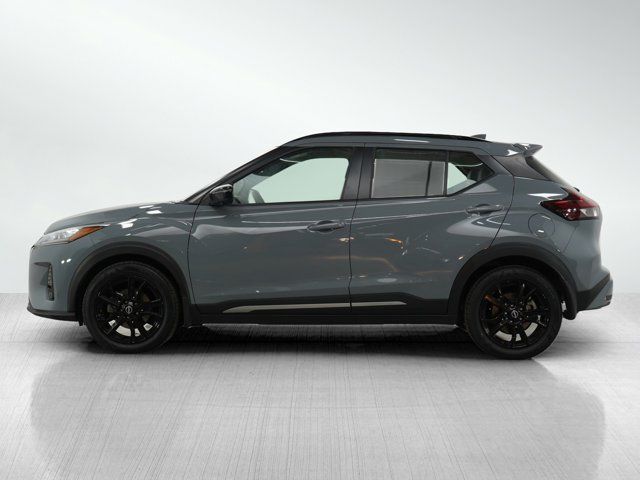 2022 Nissan Kicks SR