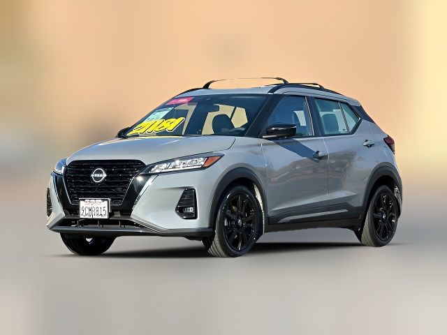 2022 Nissan Kicks SR