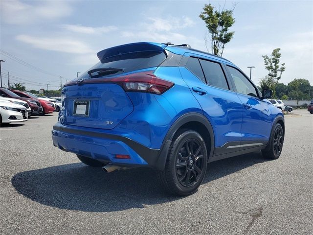 2022 Nissan Kicks SR